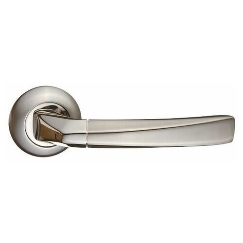 Ручка дверная межкомнатная на круглой розетке Фуроре, никель матовый/никель блестящий